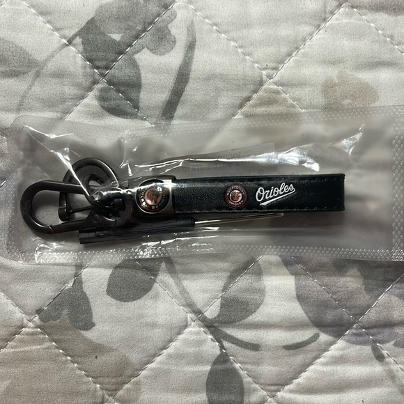 New Baltimore Orioles key ring and screwdriver set - Picture 1 of 5